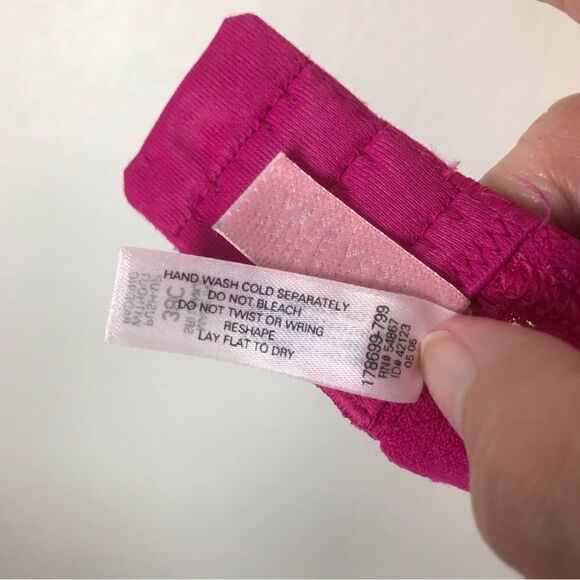 Victoria’s Secret Very Sexy pink shimmer underwire bra 38C - Picture 6 of 6